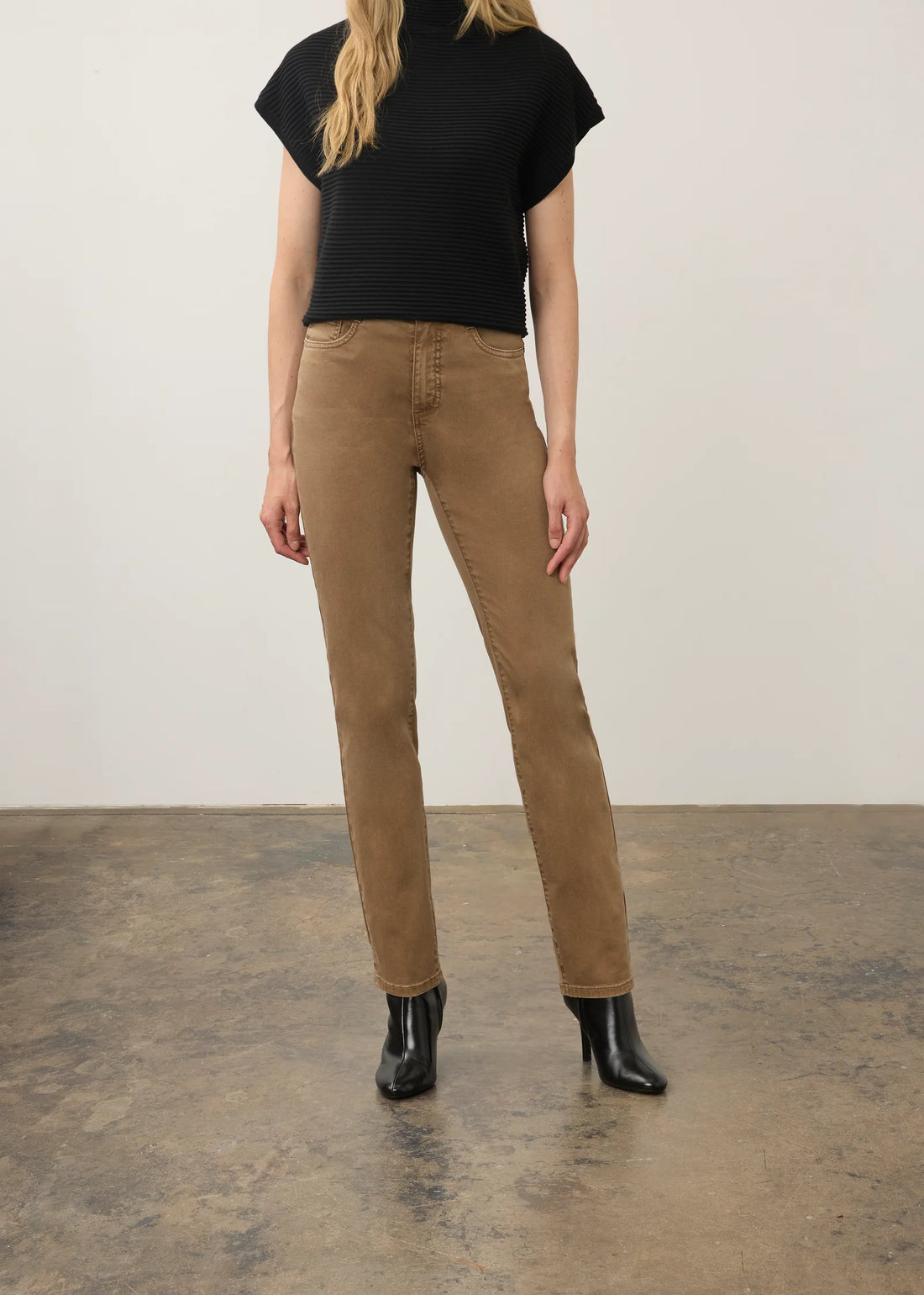 Suzanne Straight Leg 6864511