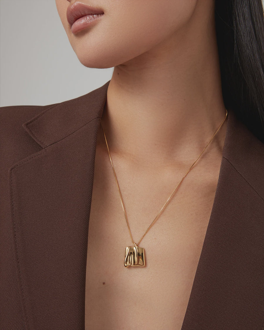 Sundra Pendant
