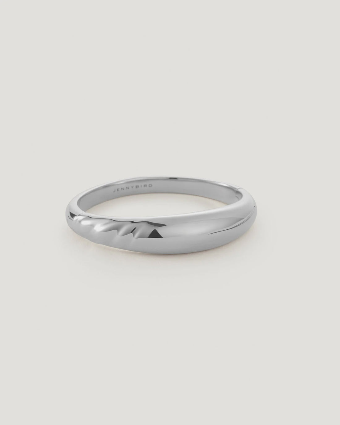 Nelle Bangle
